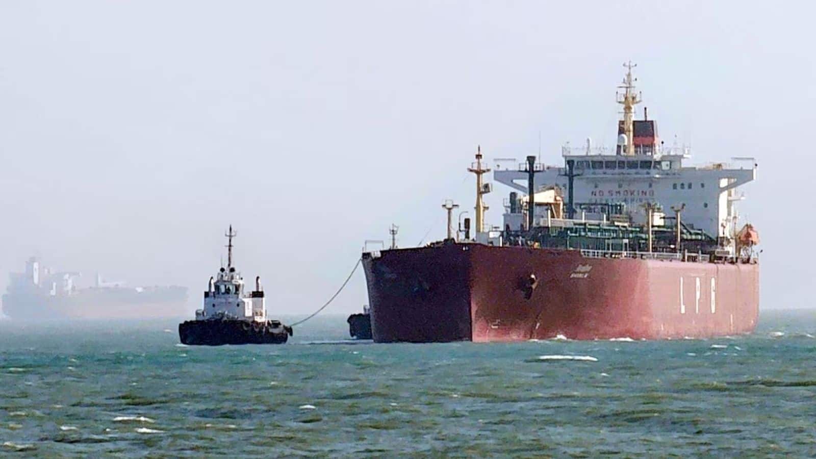 Middle East conflict: भारत कई देशों से कच्चा तेल और LPG मंगा रहा है, रूस भी विकल्पों में शामिल: MEA