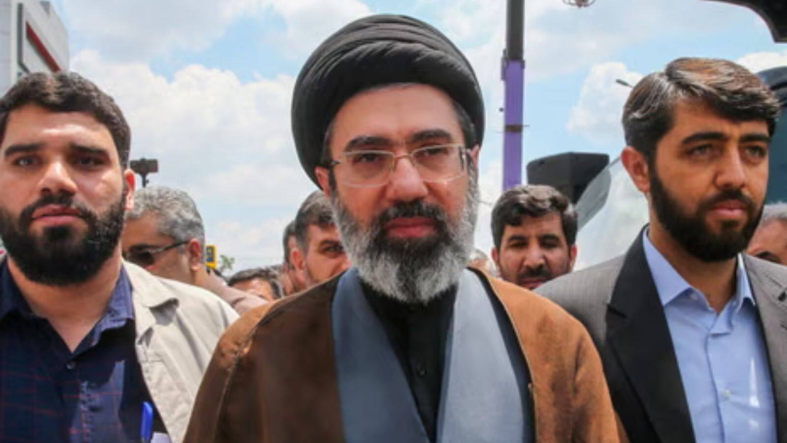 US Iran War: 12 दिन की जंग बेअसर? अमेरिका की इंटेलिजेंस रिपोर्ट ने कहा- ईरान की सत्ता अभी मजबूत