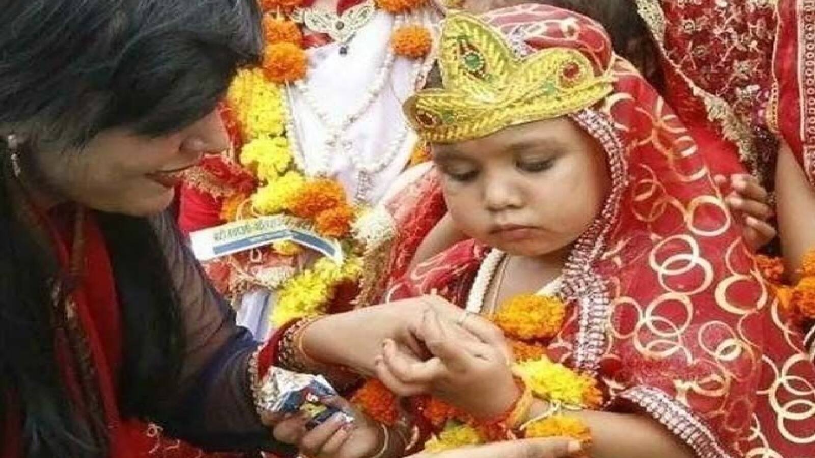 Ashtami Navami 2026 date: अष्टमी-नवमी को होगा कन्या पूजन, जानें अष्टमी-नवमी की सही डेट और मुहूर्त