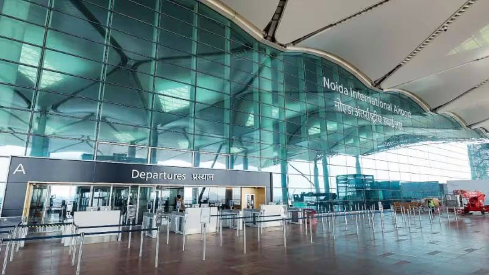 Jewar International Airport: PM मोदी आज करेंगे उद्घाटन, देश को मिलेगा एशिया का सबसे बड़ा एयरपोर्ट