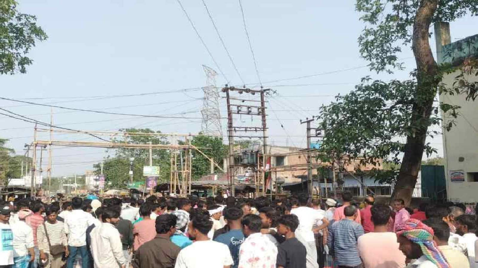 Bengal SIR: बंगाल में एसआईआर पर नया विवाद, मालदा में वोटर लिस्ट से नाम हटाने को लेकर 7 अधिकारियों को बनाया बंधक