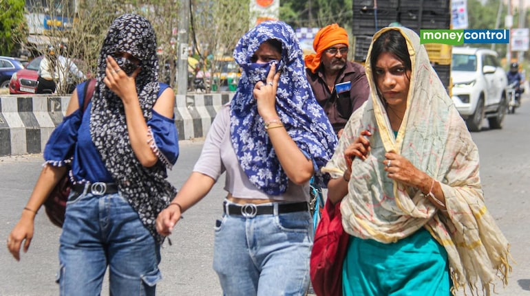Delhi NCR Heat wave alert: 22 से 24 अप्रैल तक दिल्ली-एनसीआर के लिए मौसम विभाग ने जारी किया ये अलर्ट, चेक करें | Moneycontrol Hindi