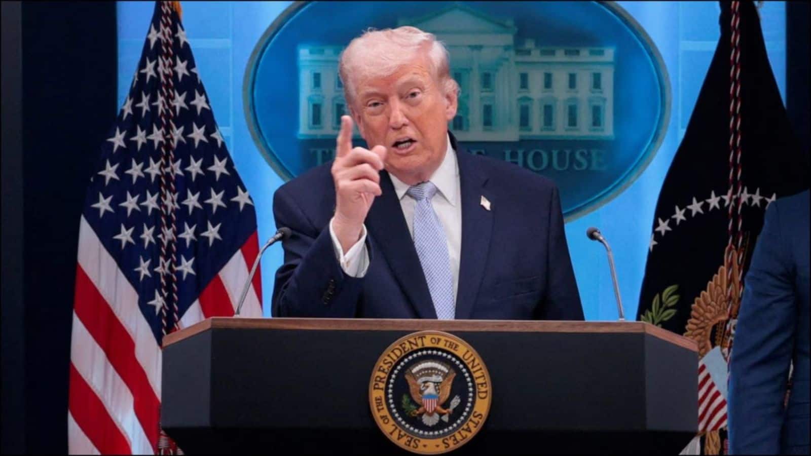 Donald Trump: असली समझौता होने तक ईरान को घेरे रखेगी अमेरिकी सेना, ट्रंप की चेतावनी- 'शर्तों से भटके तो फिर शुरू होंगे हमले'