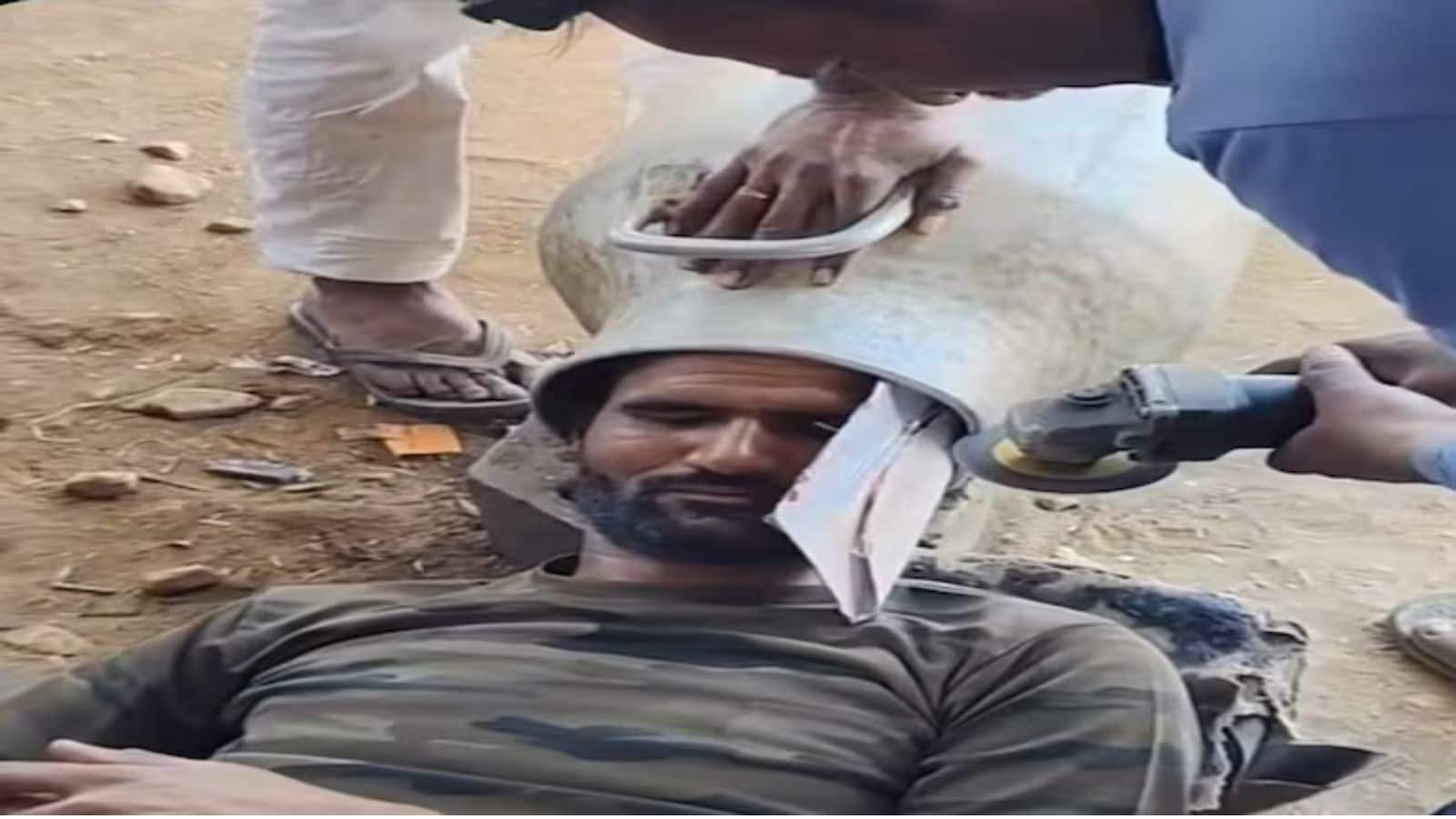 Video: गर्मी से बचने के चक्कर में फंसा सिर! 10 किलो का कनस्तर बना मुसीबत, 2 घंटे चला ड्रामा