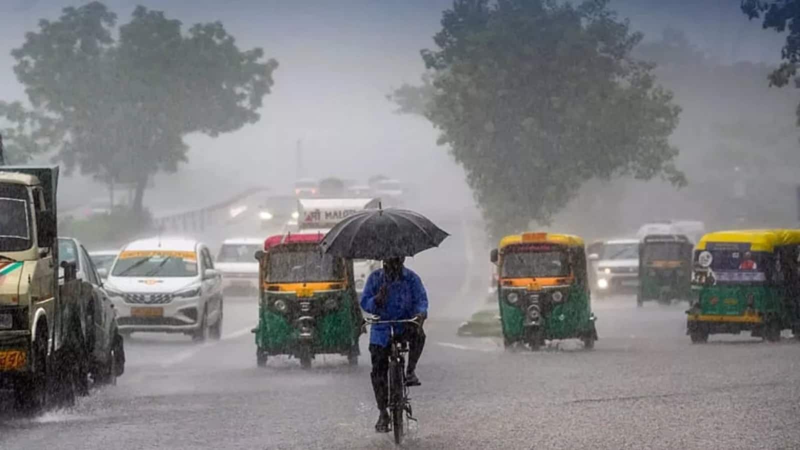 IMD Heavy Rain Alert: 4 दिनों के भीतर इन 17 से अधिक राज्यों में भारी बारिश का अलर्ट जारी, चेक करें मौसम का मिजाज