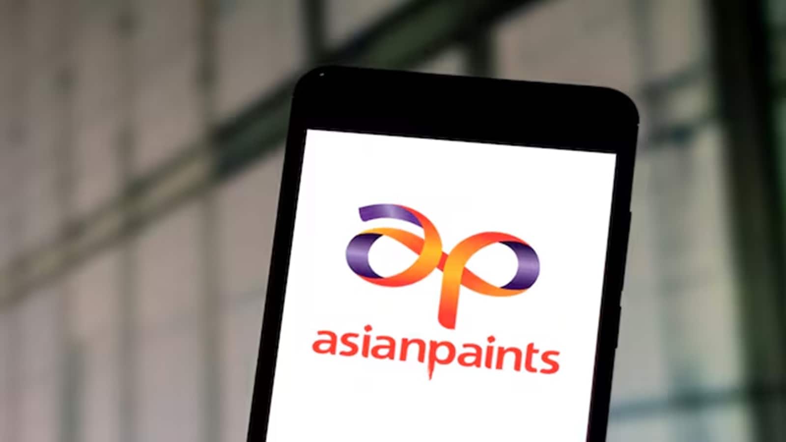 Paints Stocks: Asian Paints में महंगे क्रूड के बावजूद 3% का उछाल, प्राइस हाइक ने बढ़ाई शेयरों की चमक