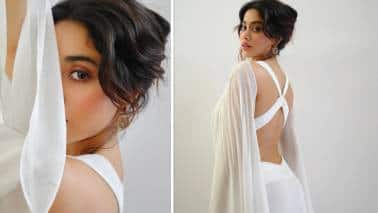 उन्होंने अपने इस लुक को मैसी बन और गोल्ड मल्टीकलर ईयररिंग के साथ पूरा किया है। वहीं लाइट मेकअप और फेस शर्पनेस से उनका लुक और स्टाइलिश लग रहा है। उन्होंने अपने इस लुक को मैसी बन और गोल्ड मल्टीकलर ईयररिंग के साथ पूरा किया है। वहीं लाइट मेकअप और फेस शर्पनेस से उनका लुक और स्टाइलिश लग रहा है।