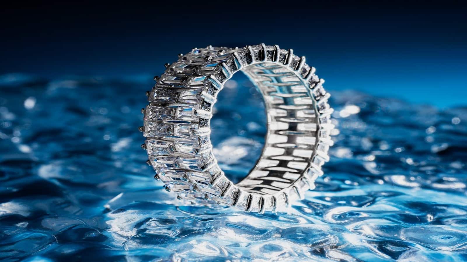 Platinum Rate Today: महंगा हुआ प्लेटिनम, अब बिक रहा इस भाव पर