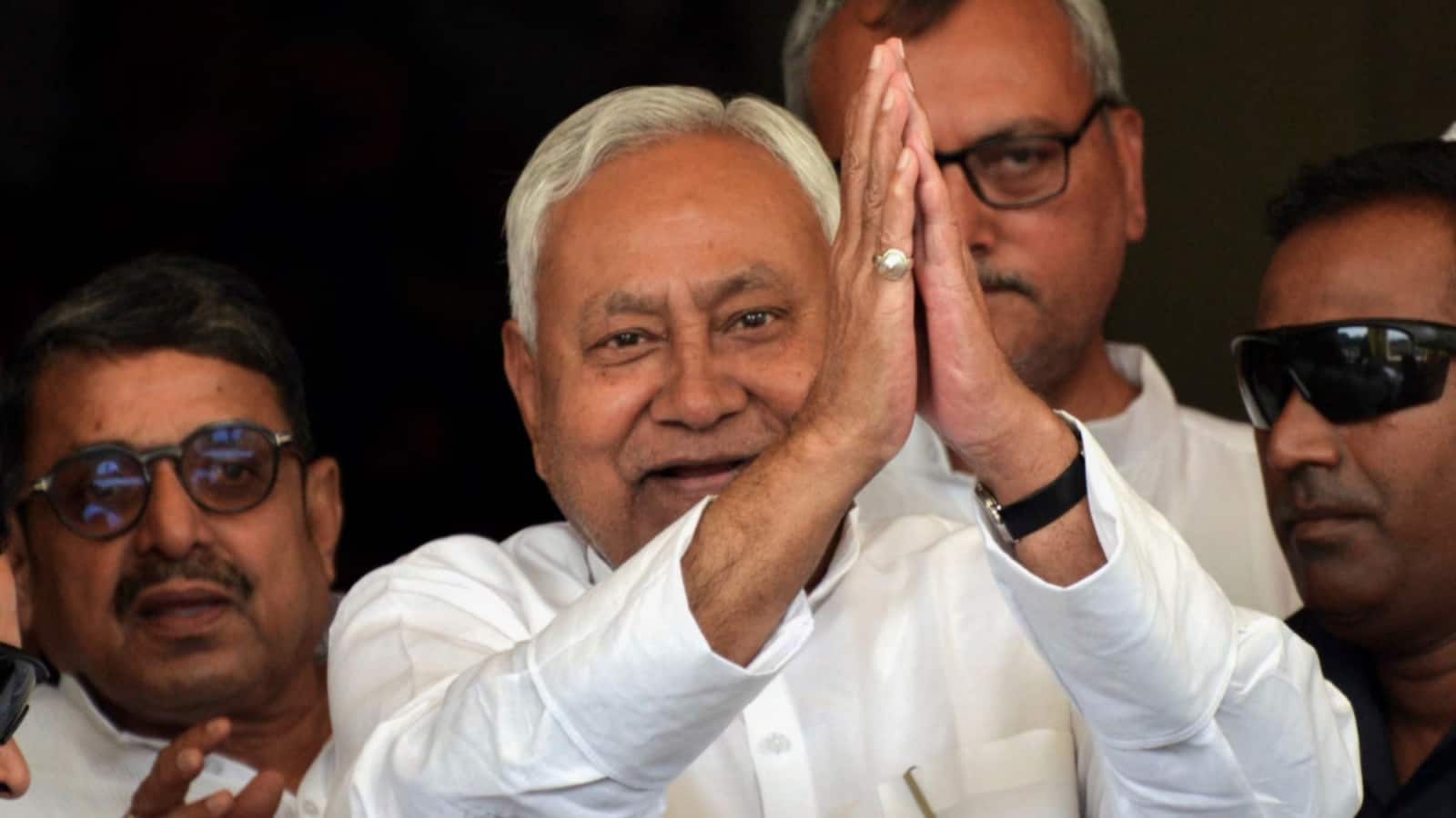 Nitish Kumar Biography: 10वीं बार CM बनने से लेकर राज्यसभा तक, नीतीश कुमार का चौंकाने वाला राजनीतिक सफर!
