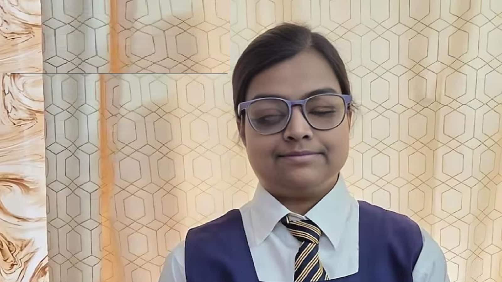 Sarah Moin ISC Topper: बीमारी ने छीनी देखने, सुनने और बोलने की ताकत, तो सारा मोइन ने हौसले के दम पर हासिल किए 12वीं में 98% से ज्यादा नंबर