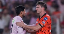 'ट्रैफिक में आप 100 Kmph स्पीड से ड्राइविंग...' अश्विन ने अभिषेक शर्मा के बैटिंग अप्रोच पर उठाए सवाल, दी ये सलाह