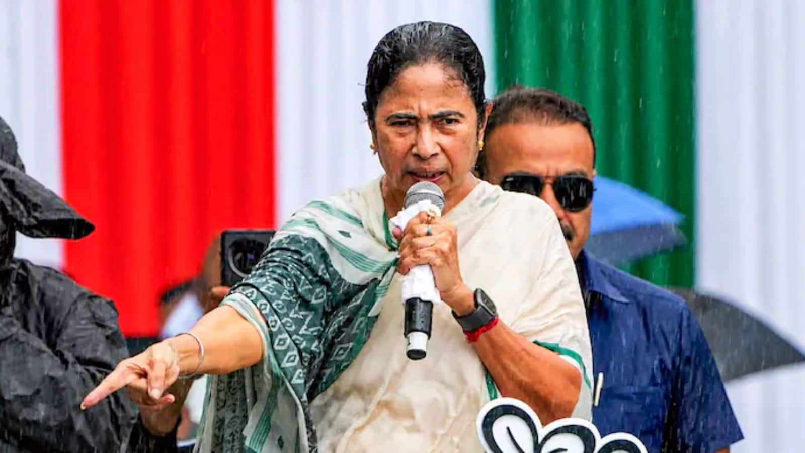 ममता बनर्जी अगर नहीं देंगी इस्तीफा, तो बंगाल में कैसे बनेगा BJP का मुख्यमंत्री?