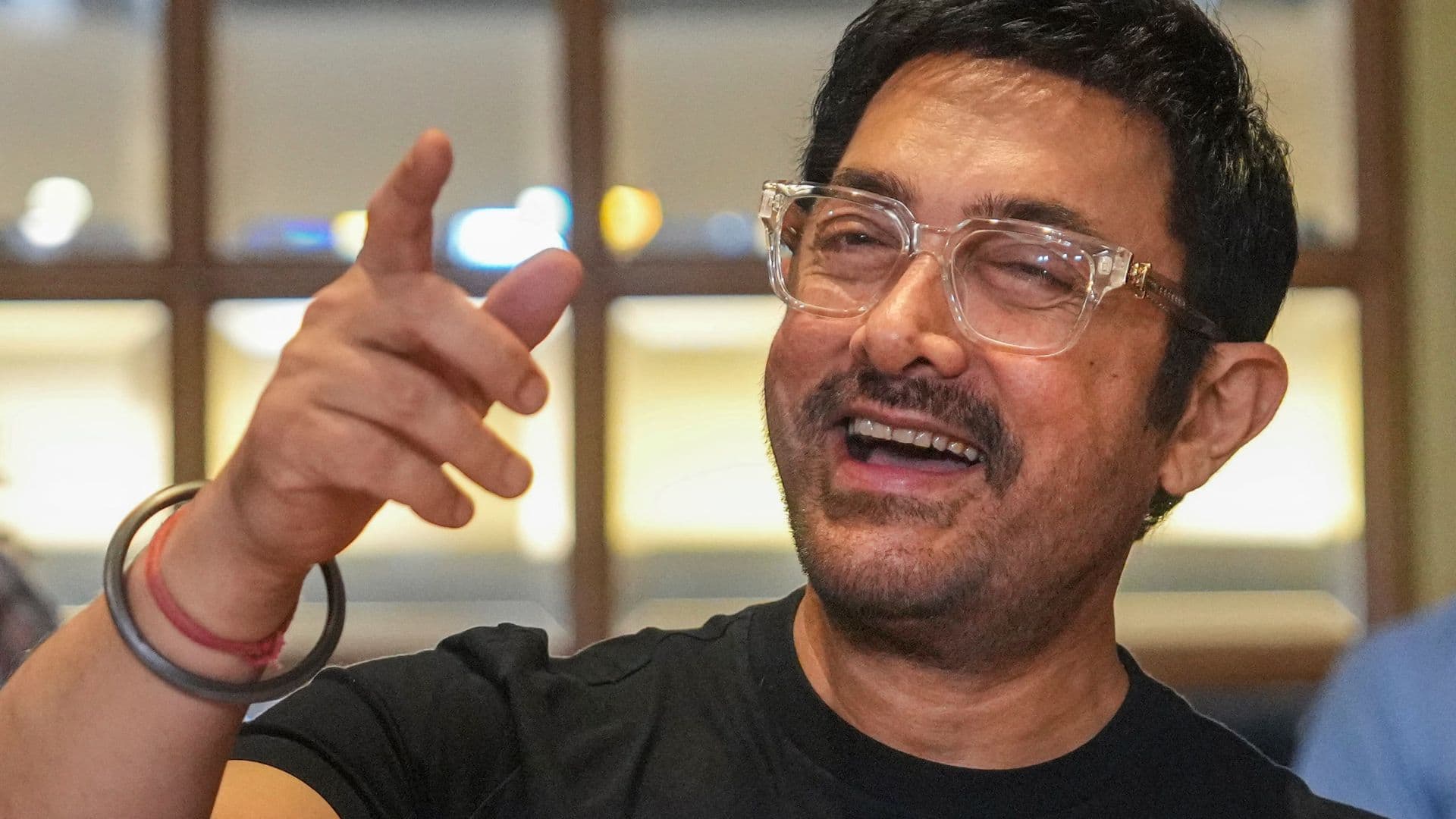 Aaamir Khan: जब 'मिस्टर परफेक्शनिस्ट' को भी माननी पड़ी पिता की बात, आमिर खान ने बिना स्क्रिप्ट पढ़े साइन की थीं ये 2 फिल्में