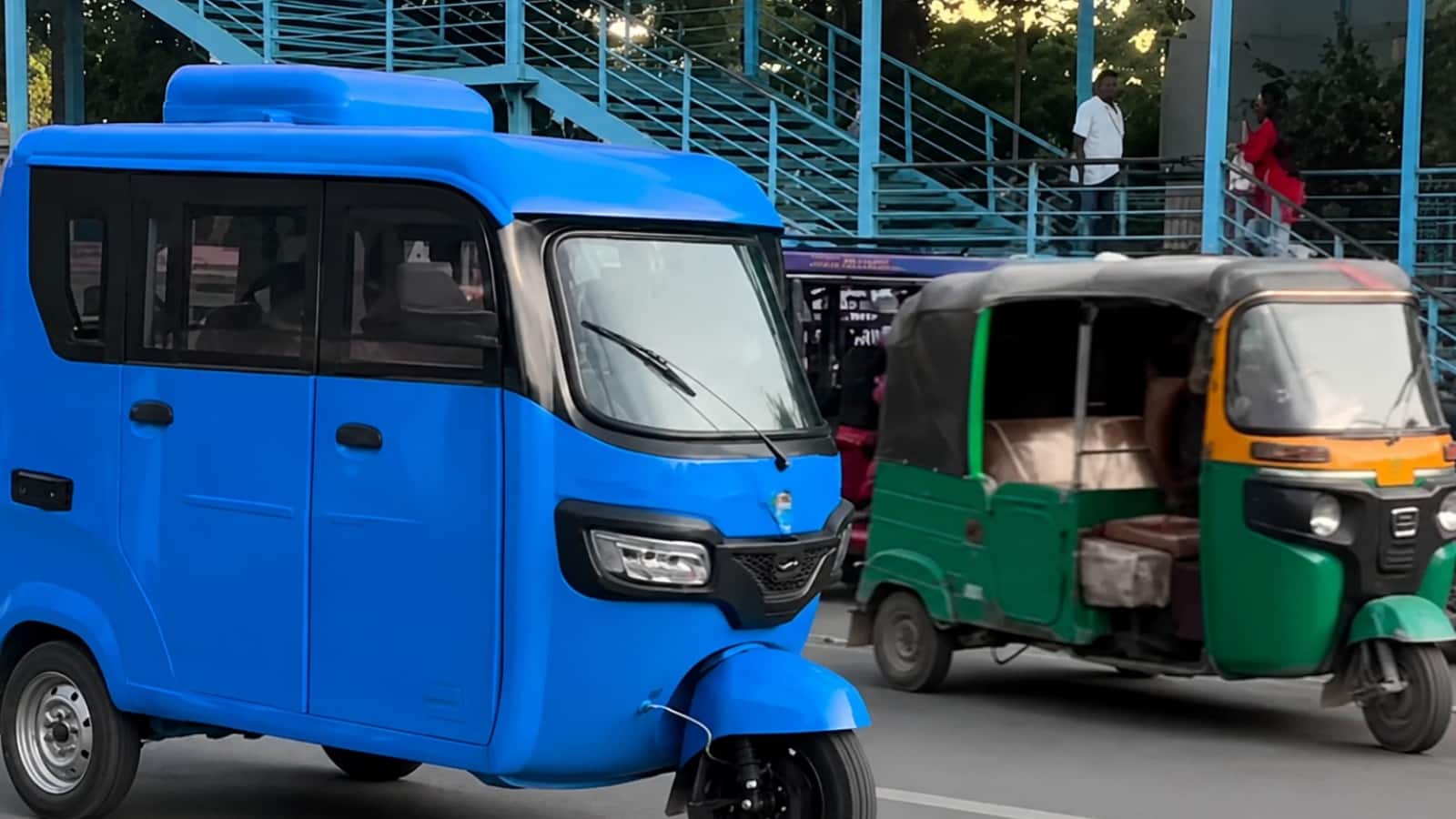 गुरुग्राम का AC वाला ऑटो! हीटवेव के बीच इस Auto ने सबका ध्यान खींचा, खास बात कि ये EV भी है गुरुग्राम का AC वाला ऑटो! हीटवेव के बीच इस Auto ने सबका ध्यान खींचा, खास बात कि ये EV भी है
