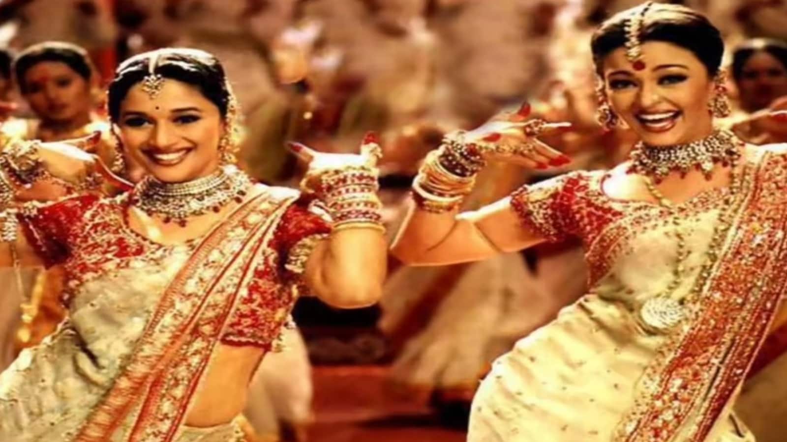 Madhuri Dixit: माधुरी दीक्षित 'डोला रे डोला' की शूटिंग के दौरान 4 महीने की थीं प्रेग्नेंट? धक-धक गर्ल ने बताई सच्चाई Madhuri Dixit: माधुरी दीक्षित 'डोला रे डोला' की शूटिंग के दौरान 4 महीने की थीं प्रेग्नेंट? धक-धक गर्ल ने बताई सच्चाई