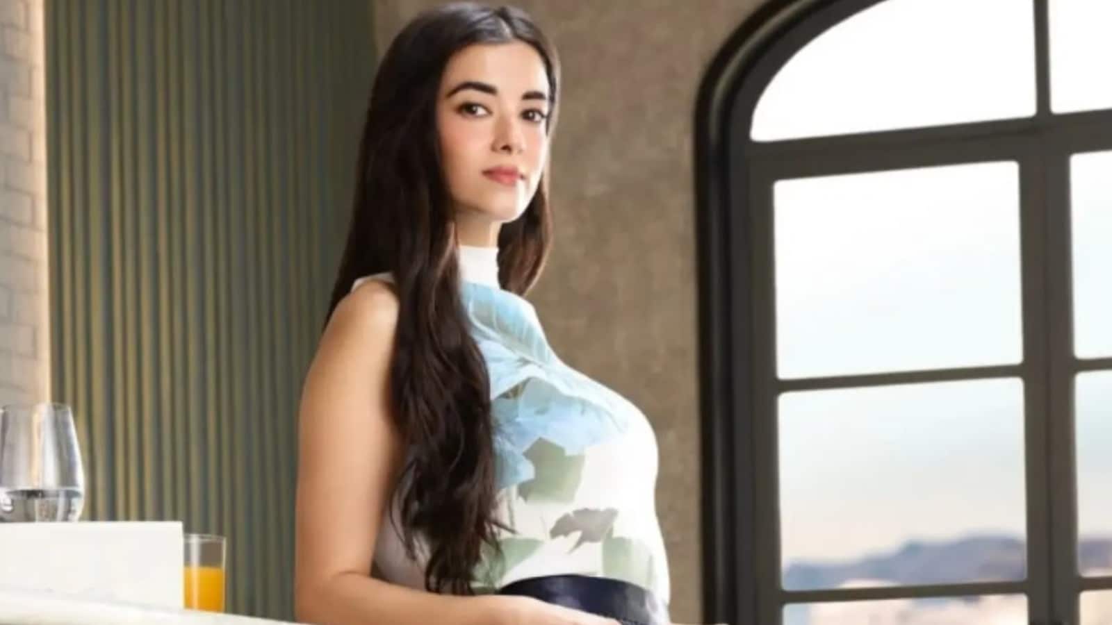 Saba Azad: ‘मैं सच में इसे समझ नहीं पाती...’, सबा आजाद ने ‘अल्फा मेल’ को लेकर उठाए सवाल Saba Azad: ‘मैं सच में इसे समझ नहीं पाती...’, सबा आजाद ने ‘अल्फा मेल’ को लेकर उठाए सवाल