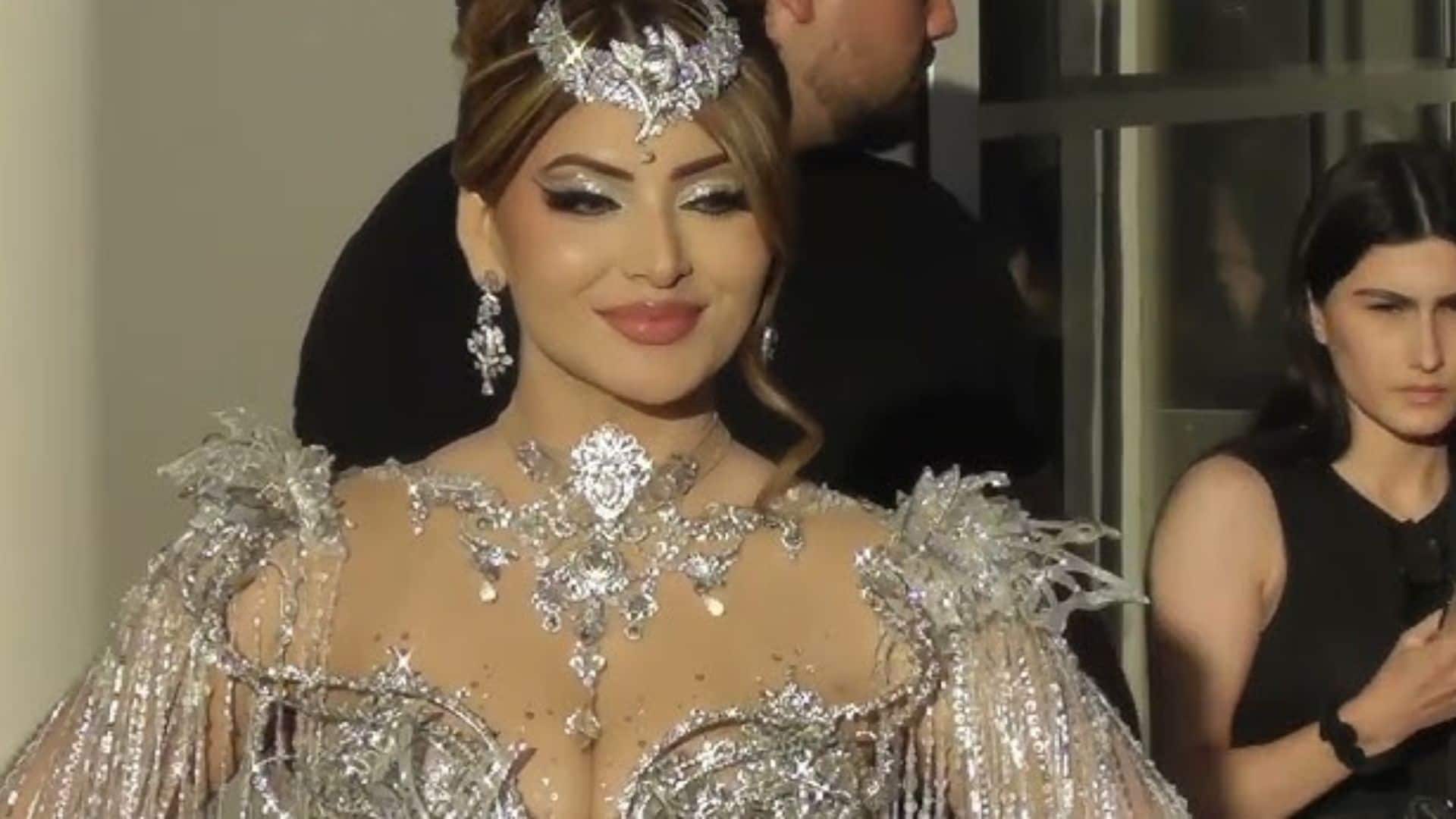 Cannes 2026: पांचवीं बार रेड कार्पेट पर चमकीं उर्वशी रौतेला, वियतनामी गाउन में बिखेरा अपनी खूबसूरती का जलवा
