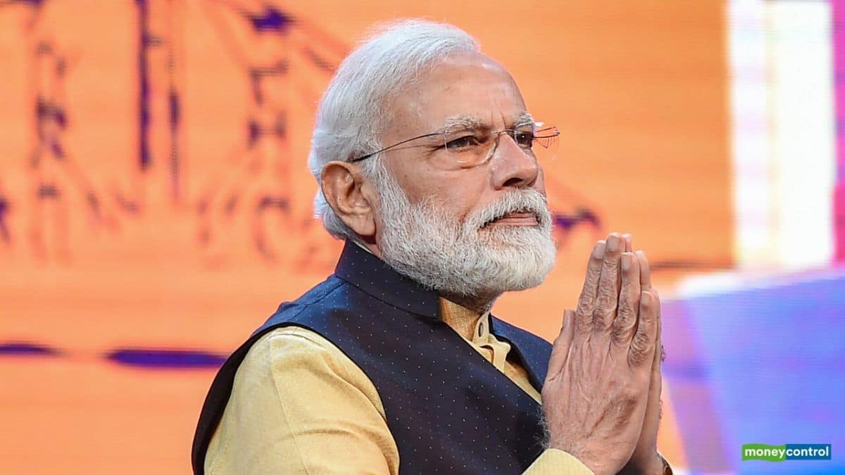 शिप-टू-माउथ की लाचारी से 80 करोड़ लोगों को मुफ्त राशन तक, पंडित नेहरू और पीएम मोदी की लीडरशिप में भारत कितना बदला? शिप-टू-माउथ की लाचारी से 80 करोड़ लोगों को मुफ्त राशन तक, पंडित नेहरू और पीएम मोदी की लीडरशिप में भारत कितना बदला?
