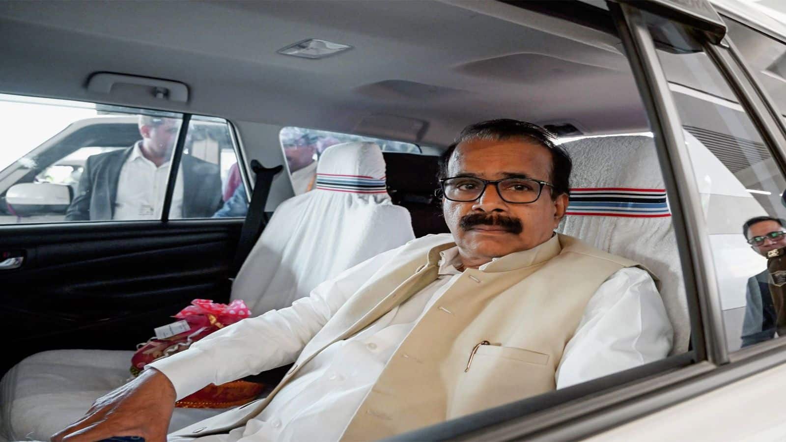 George Kurian Resigns: कौन हैं जॉर्ज कुरियन? दिग्गज BJP नेता ने केंद्रीय मंत्री पद से दिया इस्तीफा, क्या मंत्रिमंडल विस्तार होगा? George Kurian Resigns: कौन हैं जॉर्ज कुरियन? दिग्गज BJP नेता ने केंद्रीय मंत्री पद से दिया इस्तीफा, क्या मंत्रिमंडल विस्तार होगा?
