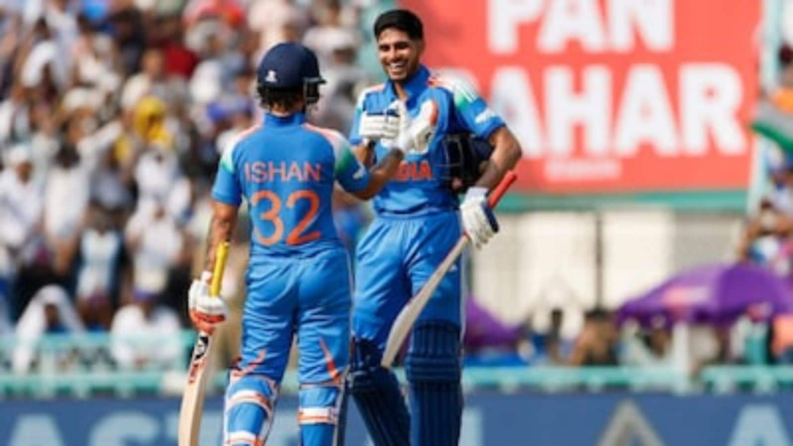 IND vs AFG: टीम इंडिया ने लखनऊ में रचा इतिहास, 400+ रन जड़कर बनाया ये महारिकॉर्ड IND vs AFG: टीम इंडिया ने लखनऊ में रचा इतिहास, 400+ रन जड़कर बनाया ये महारिकॉर्ड