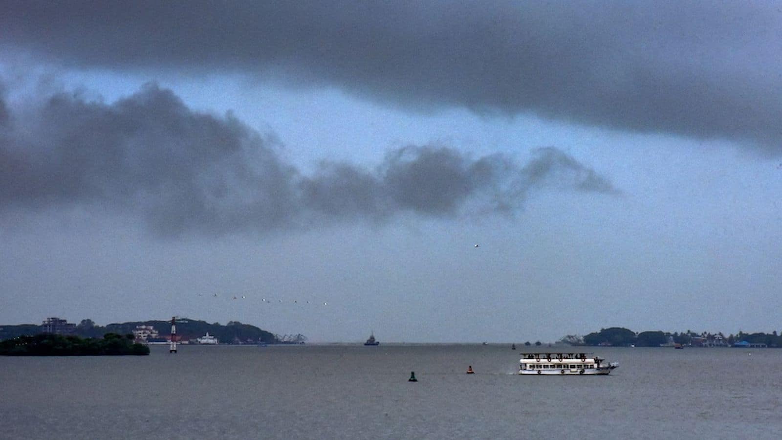 Monsoon June Pause: मानसून की रफ्तार जून में क्यों थम गई? IMD की इन सैटेलाइट तस्वीरों ने बढ़ाई चिंता, आया ये अपडेट Monsoon June Pause: मानसून की रफ्तार जून में क्यों थम गई? IMD की इन सैटेलाइट तस्वीरों ने बढ़ाई चिंता, आया ये अपडेट