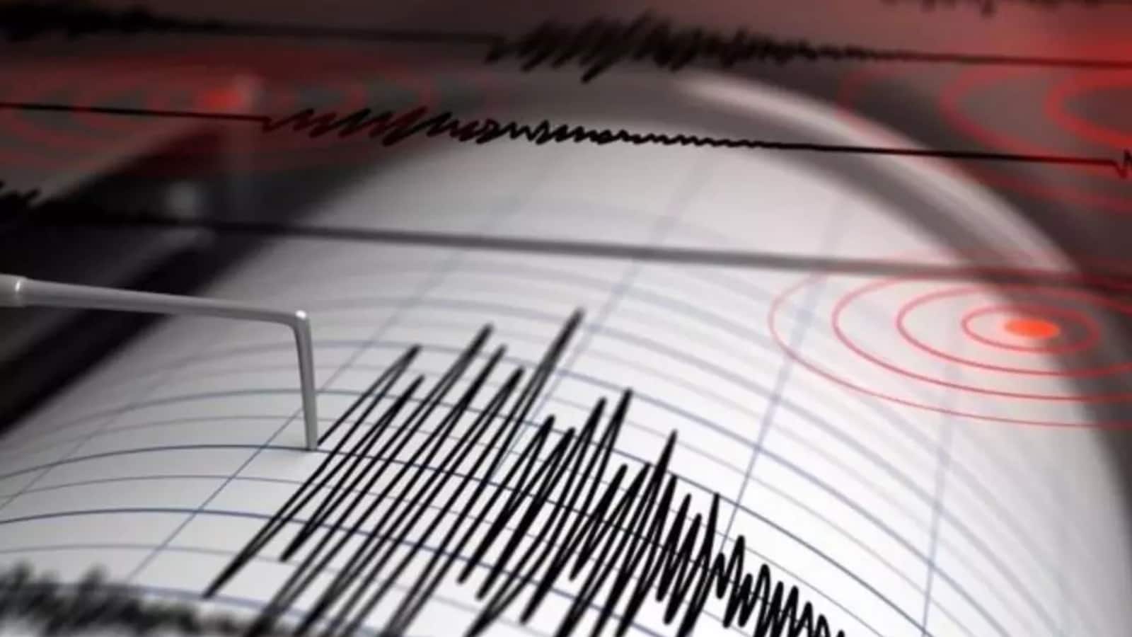 Philippines Earthquake: सुबह-सुबह फिलीपींस में आया 8.2 तीव्रता का भूकंप, जापान और इंडोनेशिया में सुनामी का अलर्ट Philippines Earthquake: सुबह-सुबह फिलीपींस में आया 8.2 तीव्रता का भूकंप, जापान और इंडोनेशिया में सुनामी का अलर्ट
