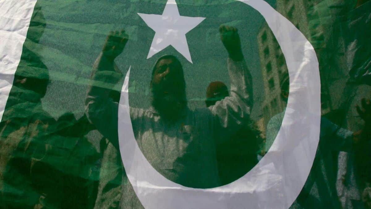 'न खाना, न इंटरनेट और सैकड़ों जेल में बंद...', PoK में प्रदर्शन पर बौखलाया पाकिस्तान, सेना का ये क्रूर चेहरा बेनकाब 'न खाना, न इंटरनेट और सैकड़ों जेल में बंद...', PoK में प्रदर्शन पर बौखलाया पाकिस्तान, सेना का ये क्रूर चेहरा बेनकाब