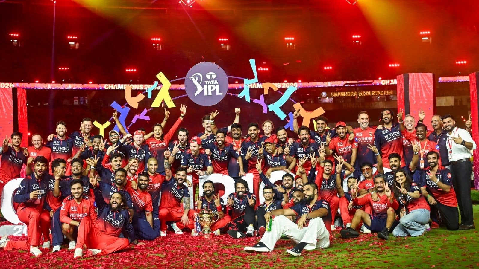 चैंपियन बनने के बाद RCB के इस खिलाड़ी पर BCCI ने लिया बड़ा एक्शन, लगाया बैन, जानें क्या थी वजह चैंपियन बनने के बाद RCB के इस खिलाड़ी पर BCCI ने लिया बड़ा एक्शन, लगाया बैन, जानें क्या थी वजह