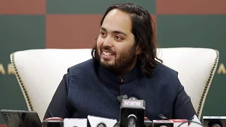 अनंत अंबानी ने कहा-रिलायंस जामनगर को दुनिया की पहली ऑटोनोमस रिफाइनरी बना रही अनंत अंबानी ने कहा-रिलायंस जामनगर को दुनिया की पहली ऑटोनोमस रिफाइनरी बना रही