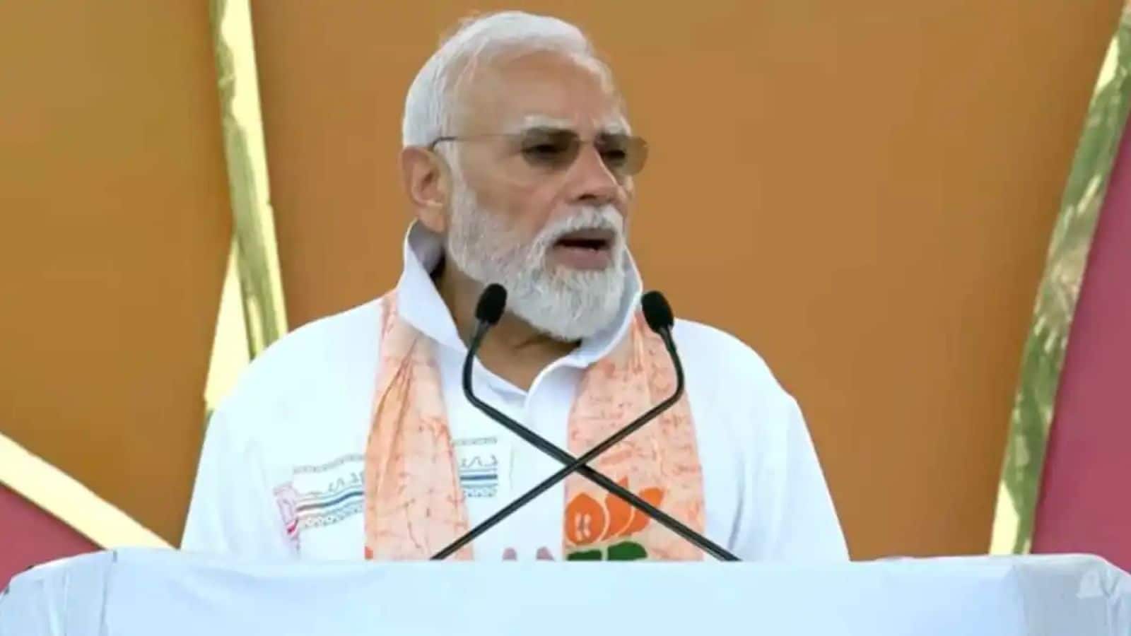 International Yoga Day 2026: '21 जून सामूहिक उत्सव का दिन बन गया है'; पीएम मोदी ने कोलकाता में 35,000 लोगों के साथ किया योग International Yoga Day 2026: '21 जून सामूहिक उत्सव का दिन बन गया है'; पीएम मोदी ने कोलकाता में 35,000 लोगों के साथ किया योग