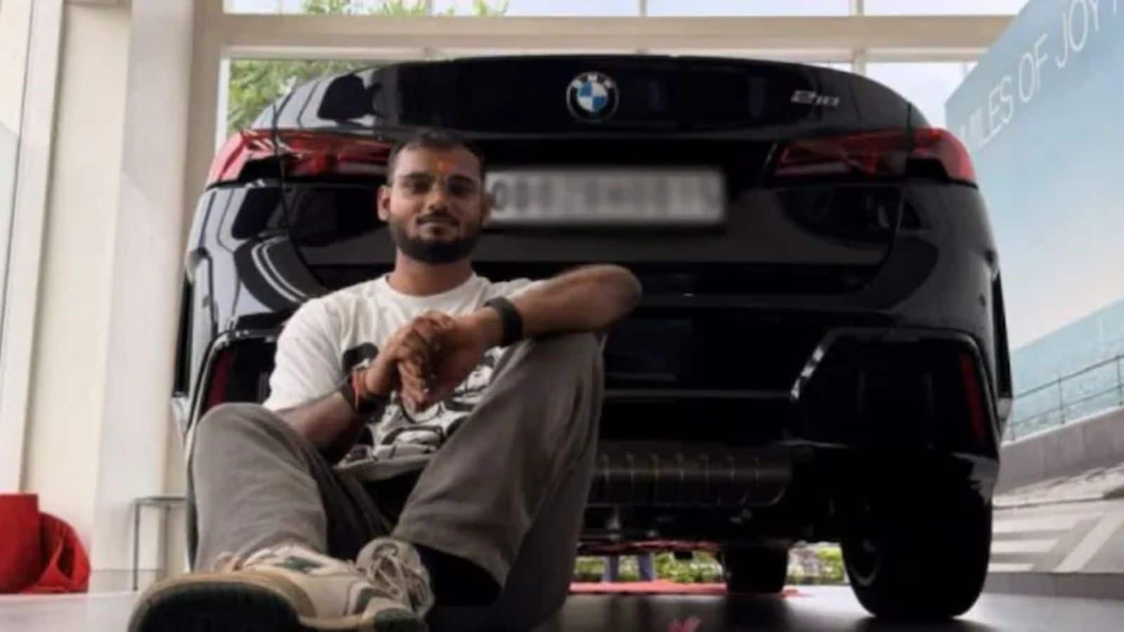 IIT JEE नहीं निकाल पाया पर अब 7 फिगर में है सैलरी, पिता को रिटायरमेंट पर गिफ्ट की BMW, 26 साल के शौर्य की कहानी जानिए IIT JEE नहीं निकाल पाया पर अब 7 फिगर में है सैलरी, पिता को रिटायरमेंट पर गिफ्ट की BMW, 26 साल के शौर्य की कहानी जानिए