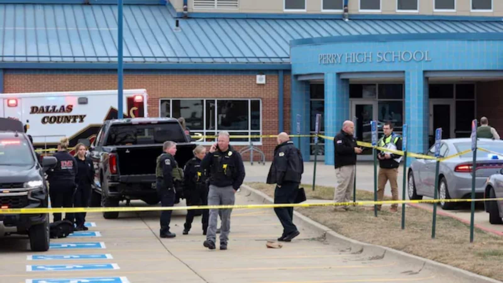 US Shooting: अमेरिका में पारिवारिक विवाद के बाद चली गोलियां, संदिग्ध समेत 7 लोगों की जान गई US Shooting: अमेरिका में पारिवारिक विवाद के बाद चली गोलियां, संदिग्ध समेत 7 लोगों की जान गई