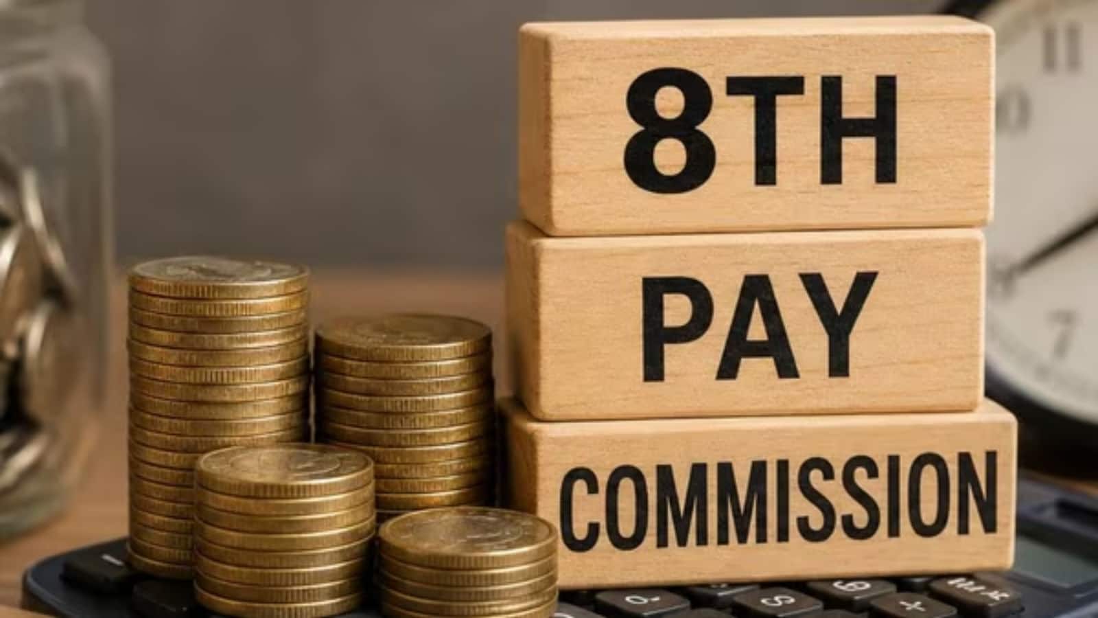 8th Pay Commission: 8वें वेतन आयोग के इस न्यूनतम फॉर्मूले से भी 18000 की सैलरी सीधे होगी 33000 रुपये! ये है पूरा कैलकुलेशन 8th Pay Commission: 8वें वेतन आयोग के इस न्यूनतम फॉर्मूले से भी 18000 की सैलरी सीधे होगी 33000 रुपये! ये है पूरा कैलकुलेशन