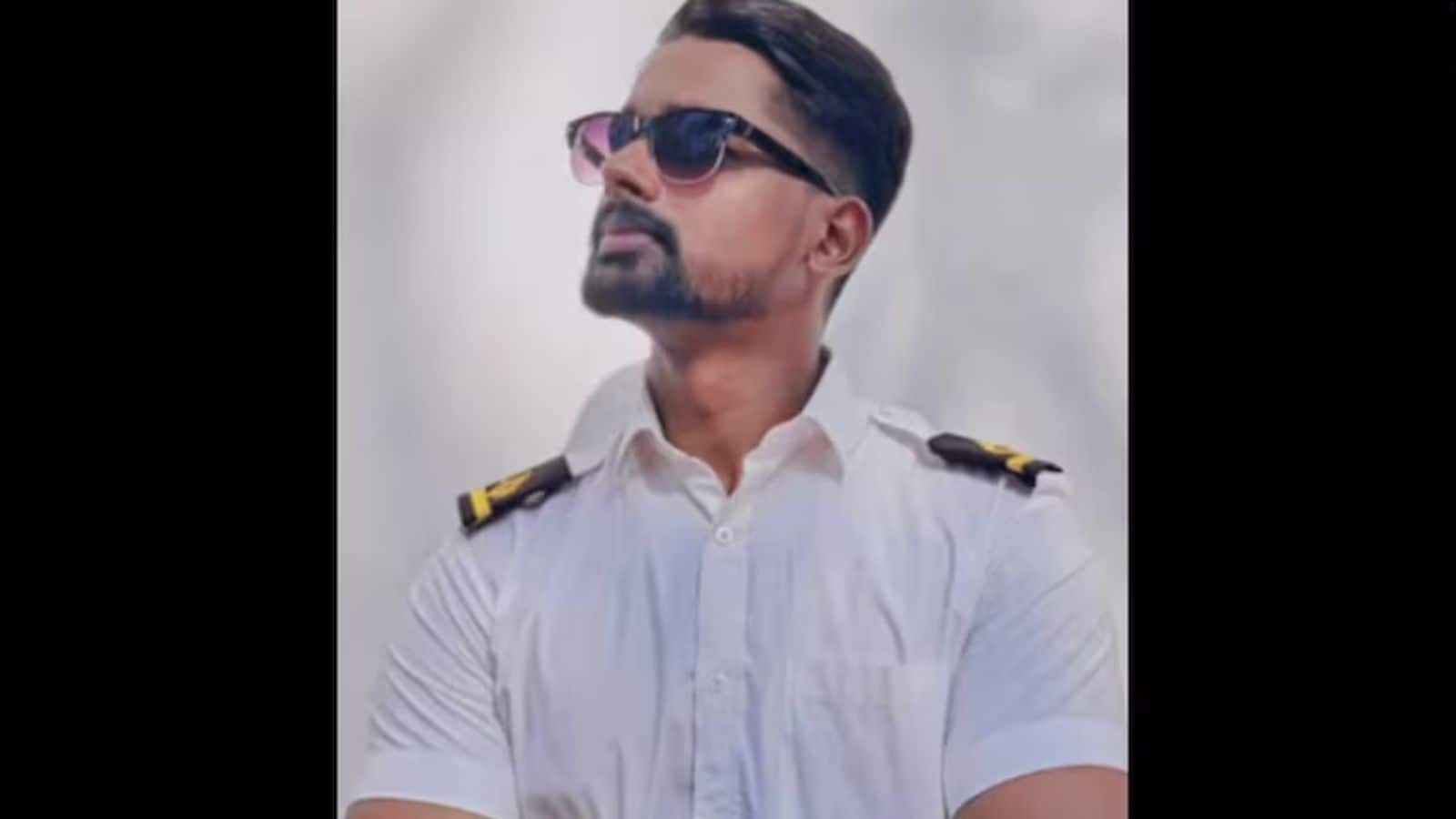 Akhil Joyan: शादी से दो महीने पहले मातम! रूस के हमले में भारतीय नाविक की मौत, परिवार पर टूटा दुखों का पहाड़ Akhil Joyan: शादी से दो महीने पहले मातम! रूस के हमले में भारतीय नाविक की मौत, परिवार पर टूटा दुखों का पहाड़