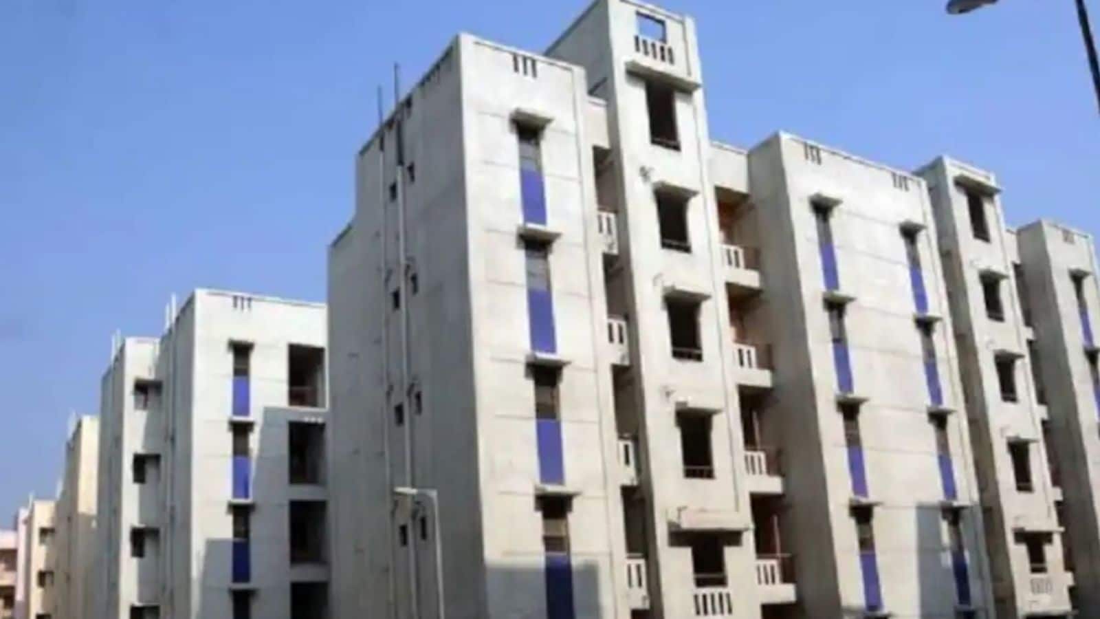 33.4 लाख के 1 BHK सरकारी फ्लैट की बुकिंग सिर्फ 50k में! DDA की इस धांसू स्कीम में 2-3 बीएचके का भी ऑप्शन 33.4 लाख के 1 BHK सरकारी फ्लैट की बुकिंग सिर्फ 50k में! DDA की इस धांसू स्कीम में 2-3 बीएचके का भी ऑप्शन