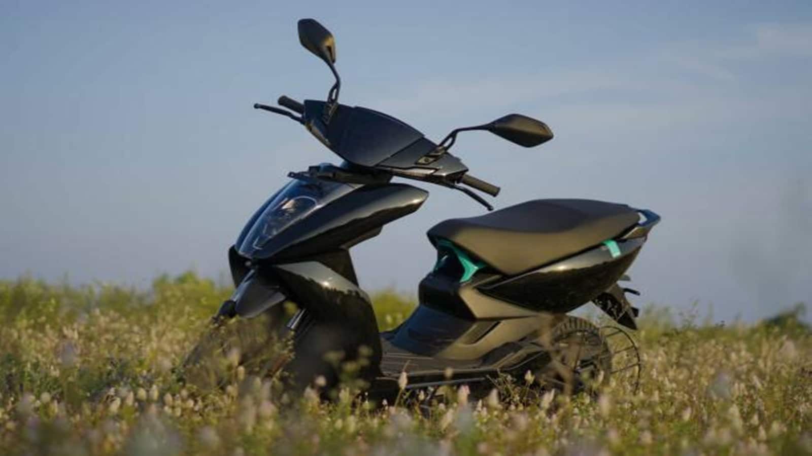 EV 2W Sales in India: 68% बढ़ी इलेक्ट्रिक दोपहिया की बिक्री, Ola Electric को झटका तो TVS Motor टॉप पर EV 2W Sales in India: 68% बढ़ी इलेक्ट्रिक दोपहिया की बिक्री, Ola Electric को झटका तो TVS Motor टॉप पर