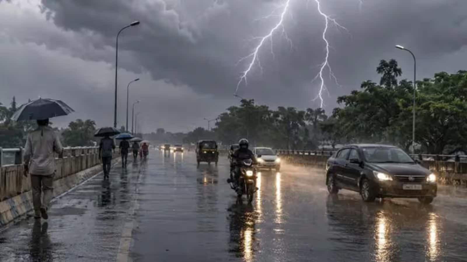India Heavy Rain Alert: IMD ने इन 20 से ज्यादा राज्यों में भारी बारिश-अंधड़ का अलर्ट दिया, लो प्रेशर सिस्टम से मानसून हुआ एक्टिव India Heavy Rain Alert: IMD ने इन 20 से ज्यादा राज्यों में भारी बारिश-अंधड़ का अलर्ट दिया, लो प्रेशर सिस्टम से मानसून हुआ एक्टिव