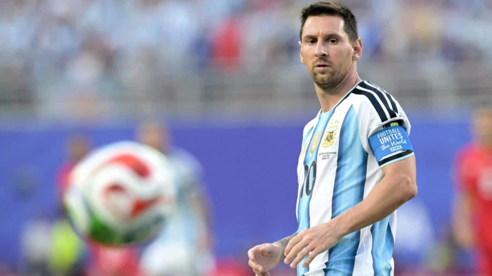 Lionel Messi: 13 साल की उम्र में बदली किस्मत, आज हैं 9,400 करोड़ के मालिक... जानिए मेसी की पूरी कहानी Lionel Messi: 13 साल की उम्र में बदली किस्मत, आज हैं 9,400 करोड़ के मालिक... जानिए मेसी की पूरी कहानी