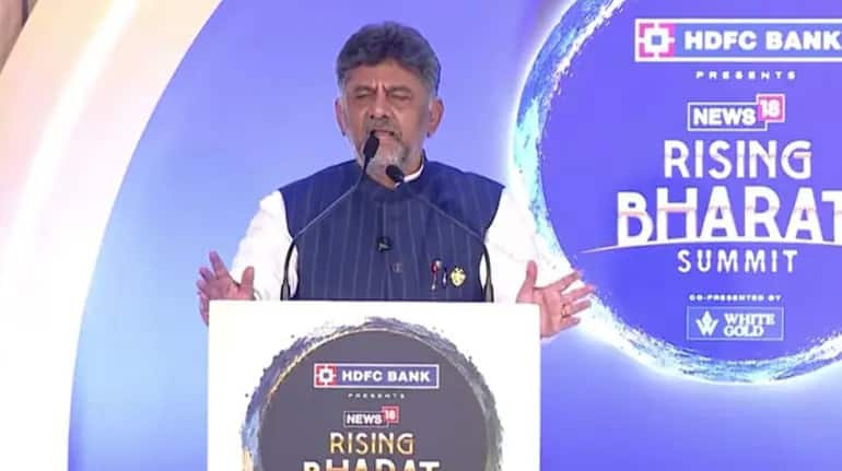 'डीके, सावधान रहना...' PM मोदी ने डीके शिवकुमार से क्यों कही ये बात, बेंगलुरु को लेकर किया ये खुलासा 'डीके, सावधान रहना...' PM मोदी ने डीके शिवकुमार से क्यों कही ये बात, बेंगलुरु को लेकर किया ये खुलासा