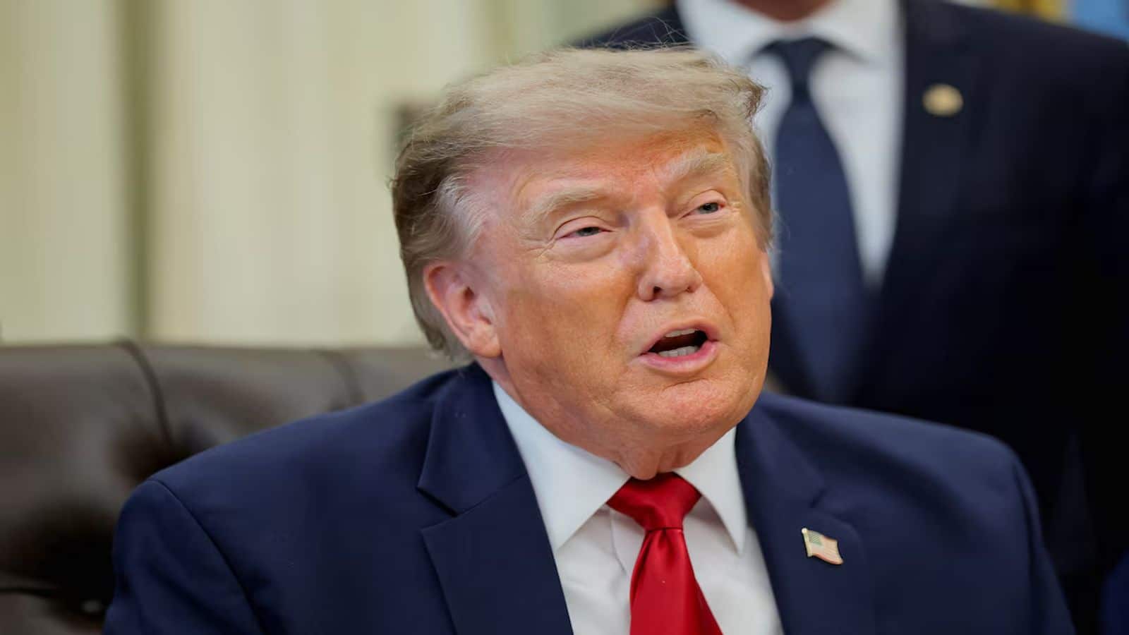 US-Iran War News: होर्मुज को लेकर ट्रंप का बड़ा ऐलान! ईरानी जहाजों पर पूरी नाकाबंदी, शुल्क लगाने की धमकी से पीछे हटे US-Iran War News: होर्मुज को लेकर ट्रंप का बड़ा ऐलान! ईरानी जहाजों पर पूरी नाकाबंदी, शुल्क लगाने की धमकी से पीछे हटे