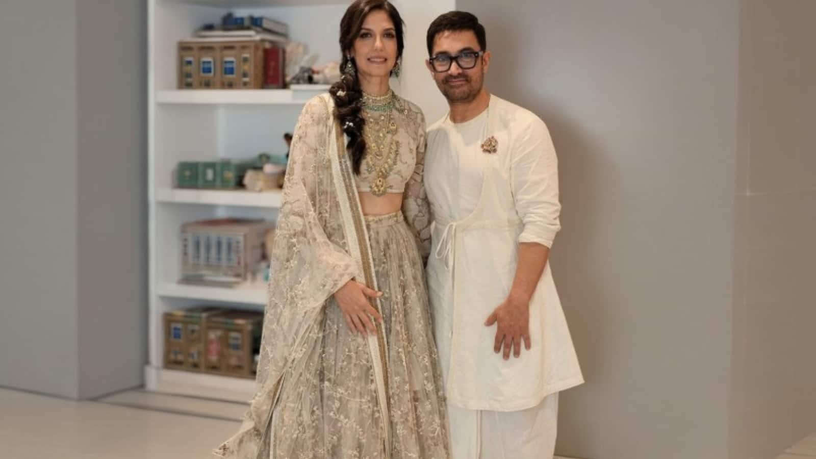 Aamir Khan: लॉरेंस बिश्नोई गैंग के निशाने पर आमिर खान, गौरी स्प्रैट से तीसरी शादी करने के बाद मिली धमकी Aamir Khan: लॉरेंस बिश्नोई गैंग के निशाने पर आमिर खान, गौरी स्प्रैट से तीसरी शादी करने के बाद मिली धमकी
