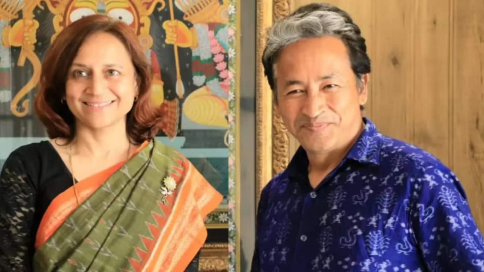 Gitanjali J Angmo: पति के अस्पताल जाने के बाद CJP प्रोटेस्ट में मोर्चा संभाल रहीं सोनम वांगचुक की पत्नी गीतांजलि कौन हैं? उनका पूरा बैकग्राउंड जान लीजिए Gitanjali J Angmo: पति के अस्पताल जाने के बाद CJP प्रोटेस्ट में मोर्चा संभाल रहीं सोनम वांगचुक की पत्नी गीतांजलि कौन हैं? उनका पूरा बैकग्राउंड जान लीजिए
