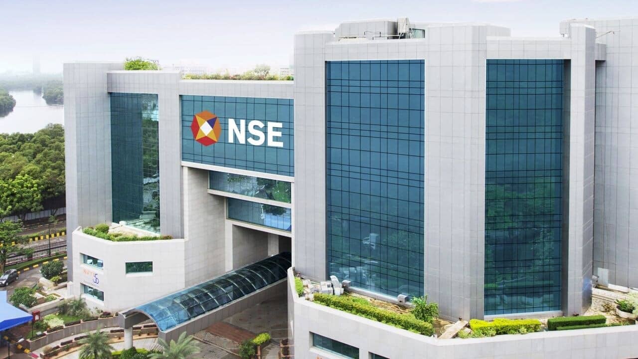 NSE के आईपीओ के बारे में बड़ा अपडेट, अगले महीने मिल सकती है सेबी की मंजूरी NSE के आईपीओ के बारे में बड़ा अपडेट, अगले महीने मिल सकती है सेबी की मंजूरी