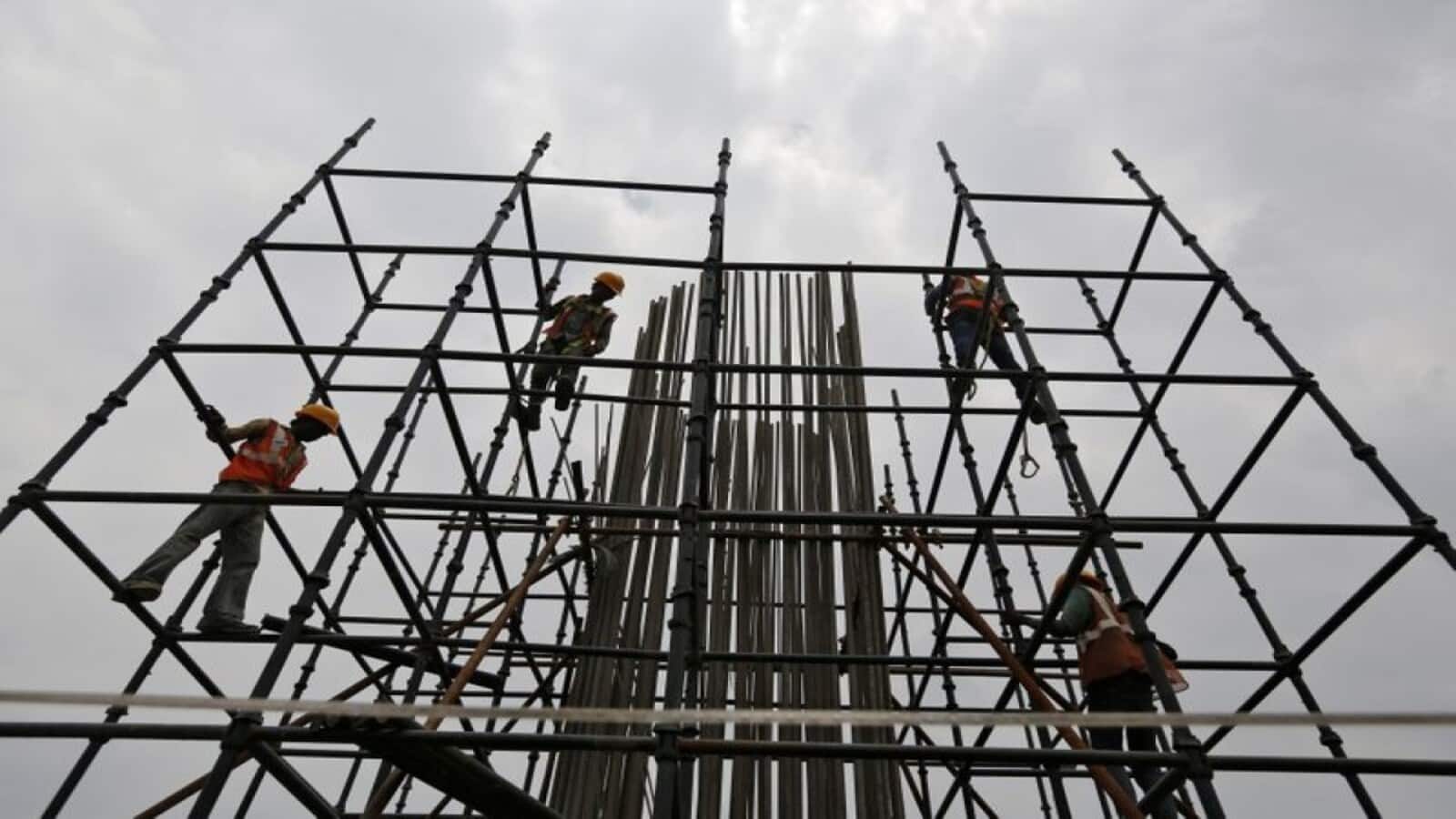 14% चढ़े Ashoka Buildcon के शेयर, RVNL के ऑर्डर पर भागे 6 साल में सबसे तेज 14% चढ़े Ashoka Buildcon के शेयर, RVNL के ऑर्डर पर भागे 6 साल में सबसे तेज