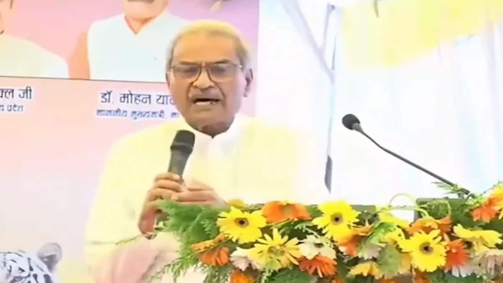 VIDEO: 'शुद्ध पेट्रोल तुम्हारे बाप के यहां से आएगा....'; एथेनॉल विवाद पर BJP सांसद जनार्दन मिश्रा का विवादित बयान VIDEO: 'शुद्ध पेट्रोल तुम्हारे बाप के यहां से आएगा....'; एथेनॉल विवाद पर BJP सांसद जनार्दन मिश्रा का विवादित बयान