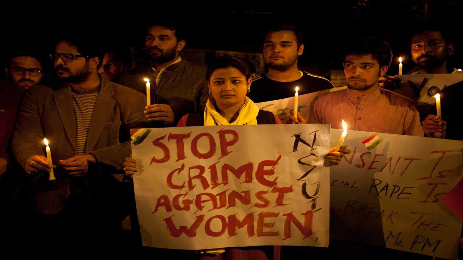 Delhi Student Gangrape: दिल्ली में चलती बस में 16 साल की छात्रा से गैंगरेप, 47km तक होती रही दरिंदगी! ड्राइवर और कंडक्टर गिरफ्तार Delhi Student Gangrape: दिल्ली में चलती बस में 16 साल की छात्रा से गैंगरेप, 47km तक होती रही दरिंदगी! ड्राइवर और कंडक्टर गिरफ्तार