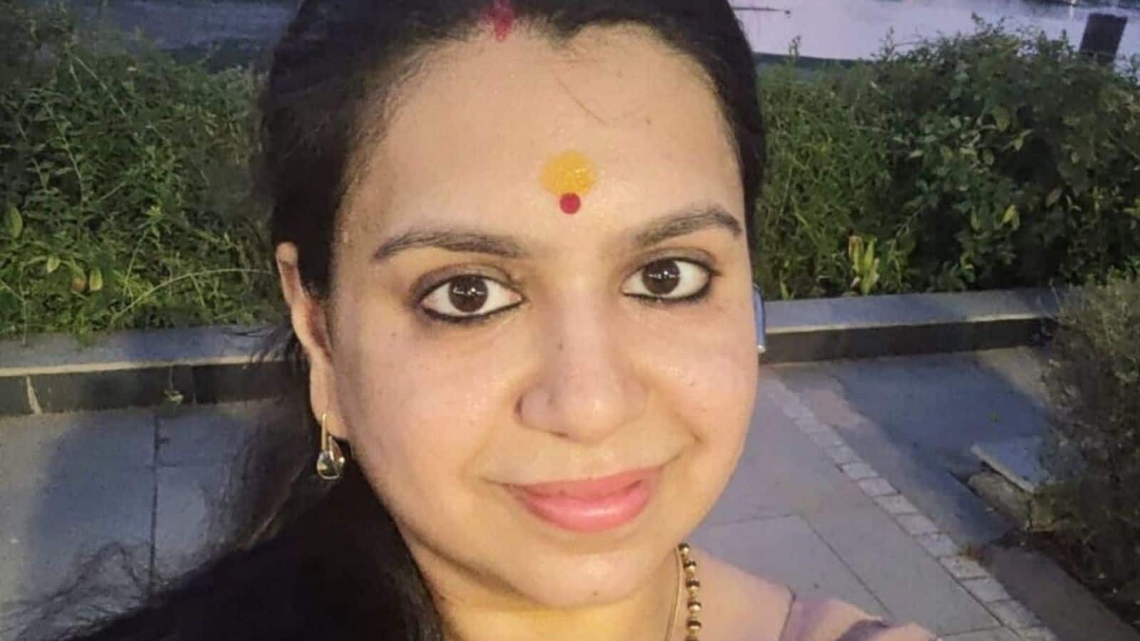 Divya Mittal: कौन हैं दिव्या मित्तल जिन्होंने 13 साल करके छोड़ दी IAS की नौकरी और दिया इस्तीफा? Divya Mittal: कौन हैं दिव्या मित्तल जिन्होंने 13 साल करके छोड़ दी IAS की नौकरी और दिया इस्तीफा?