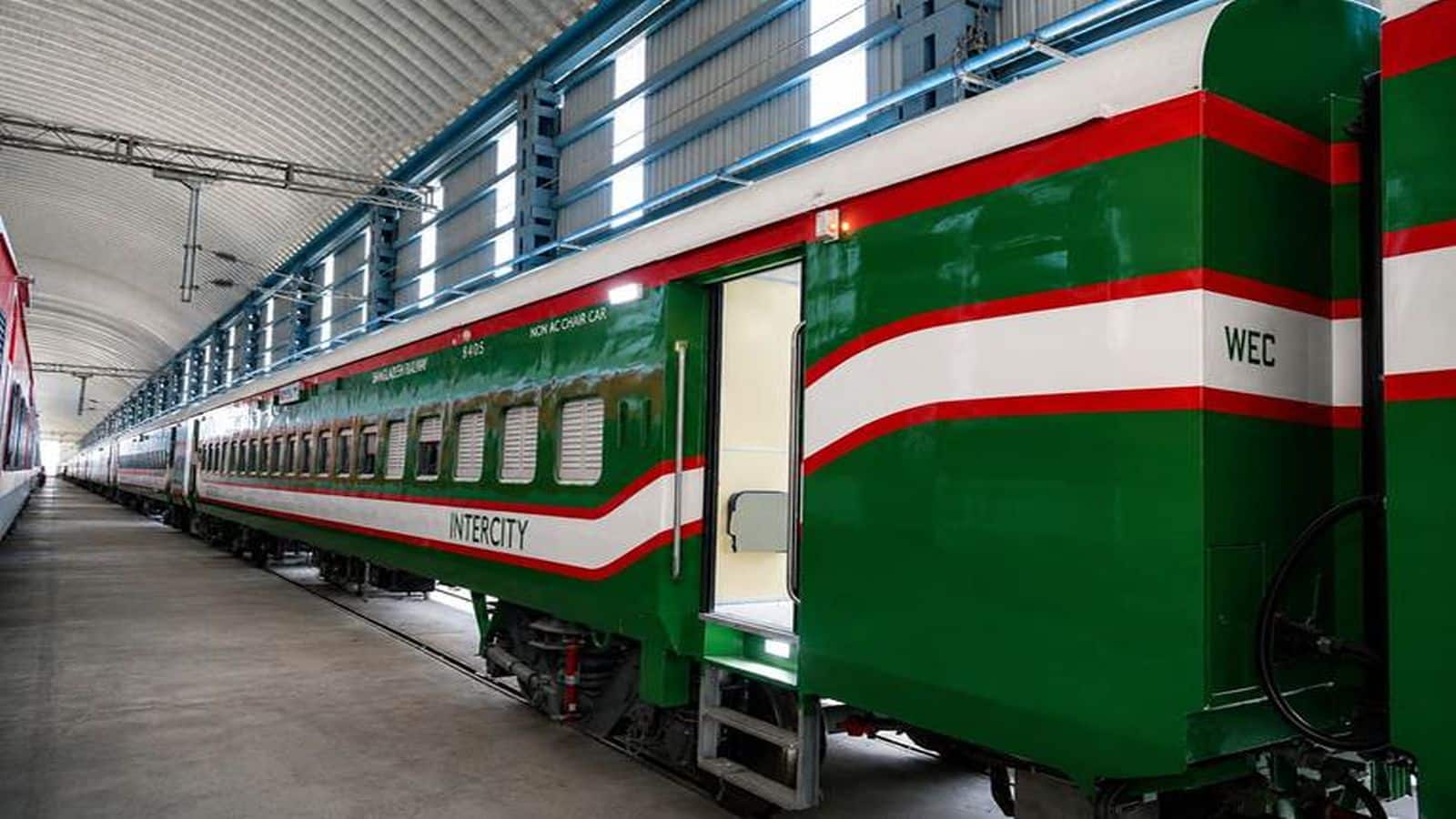 भारत ने बांग्लादेश के लिए बनाई खास ट्रेन, 19 LHB कोच की पहली खेप होगी रवाना, जानिए इसमें क्या है स्पेशल भारत ने बांग्लादेश के लिए बनाई खास ट्रेन, 19 LHB कोच की पहली खेप होगी रवाना, जानिए इसमें क्या है स्पेशल