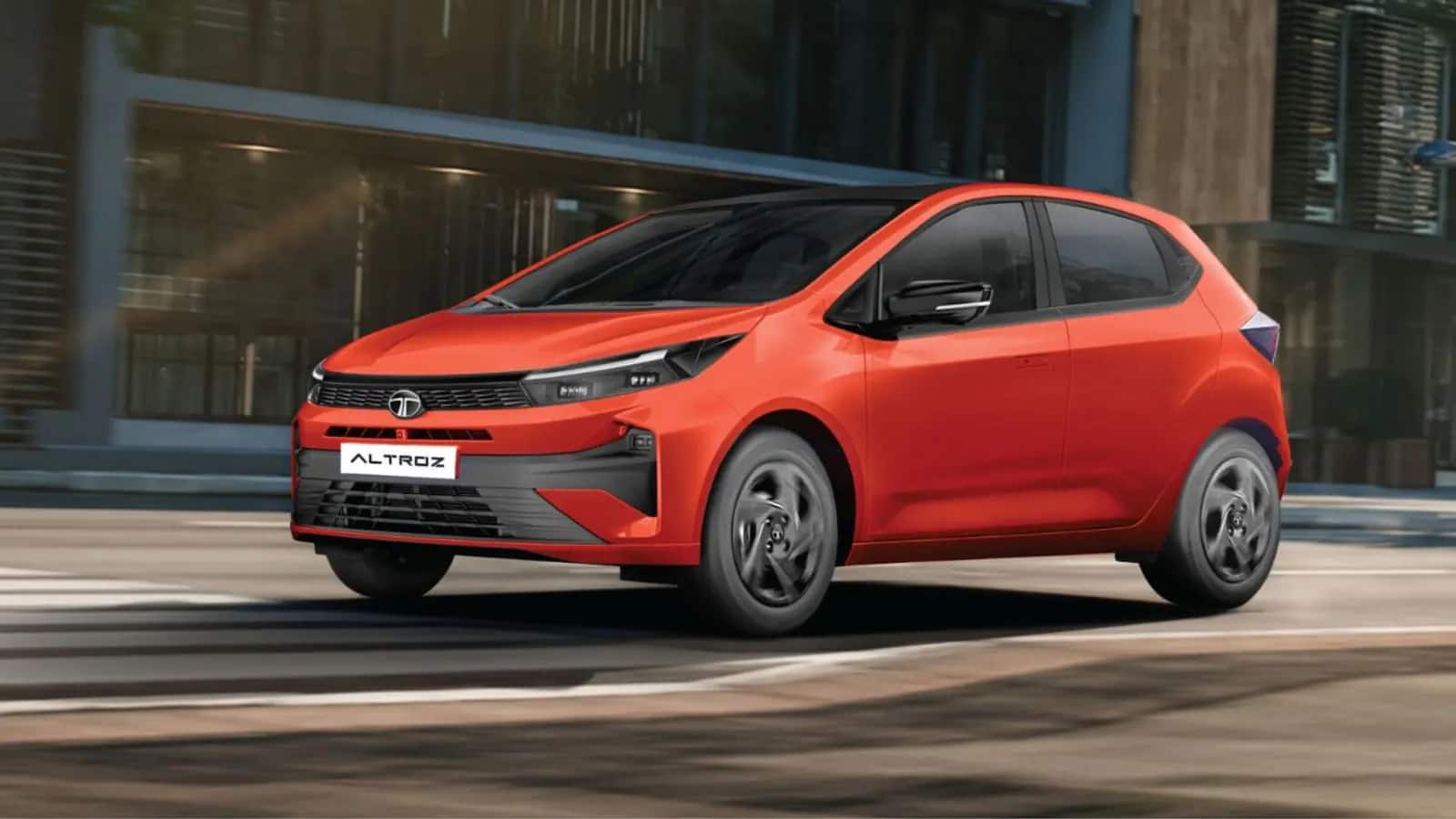 Tata Altroz: जुलाई 2026 में इस प्रीमियम हैचबैक की 2,862 यूनिट्स बिकीं, जो पिछले साल इसी महीने में बिकीं 3,905 यूनिट्स के मुकाबले 27% कम है। यह गिरावट इस सेगमेंट में बढ़ते कॉम्पिटिशन और ग्राहकों की बदलती पसंद के कारण आई है।  बिक्री में गिरावट के बावजूद, Altroz ​​अपने स्टाइलिश डिजाइन और बेहतरीन सेफ्टी फीचर्स की वजह से खास बनी हुई है, जिससे प्रीमियम हैचबैक चाहने वाले ग्राहकों के बीच इसकी लोकप्रियता बरकरार है।