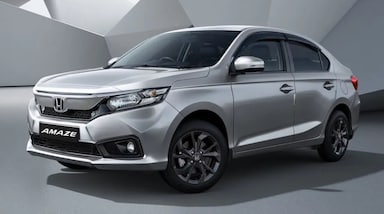 Honda Amaze भारत की लोकप्रिय और भरोसेमंद कॉम्पैक्ट सेडान कारों में से एक है। यह अपने स्मूथ ऑटोमैटिक गियरबॉक्स, आरामदायक ड्राइव और प्रीमियम लुक के लिए जानी जाती है। इसके V Petrol Automatic वेरिएंट की कीमत करीब 9.81 लाख रुपये (एक्स-शोरूम) है। बजट में आरामदायक और फीचर से भरपूर सेडान खरीदने वालों के लिए यह एक अच्छा विकल्प हो सकती है।